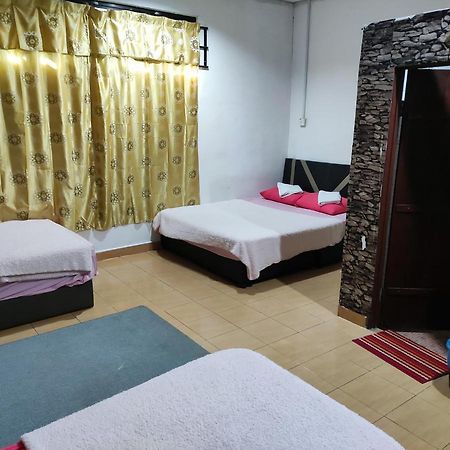 Kencana Guest House Pantai Cenang  Esterno foto