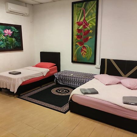 Kencana Guest House Pantai Cenang  Esterno foto